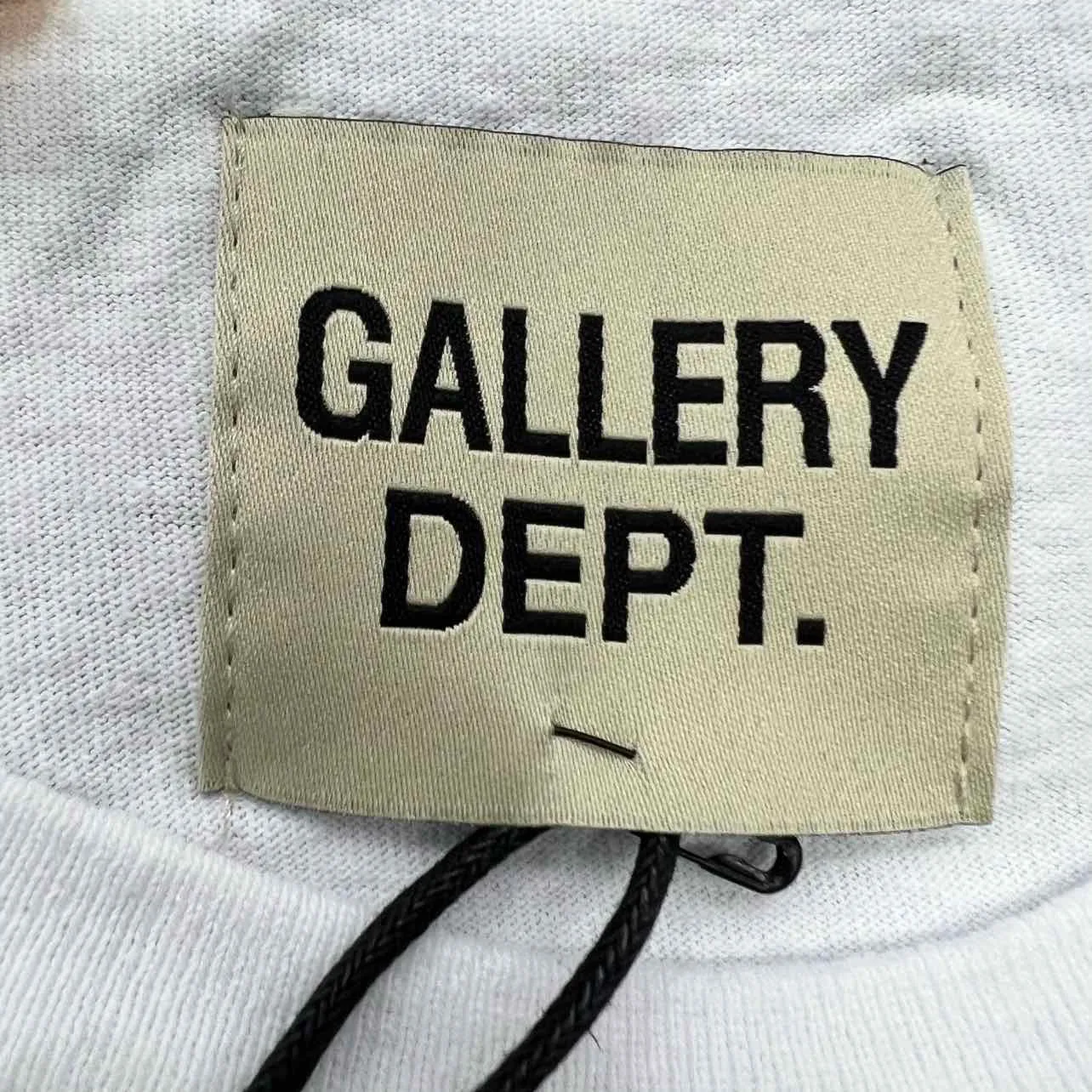 Gallery DEPT. T-Shirt ART THAT KILLS White New Size L