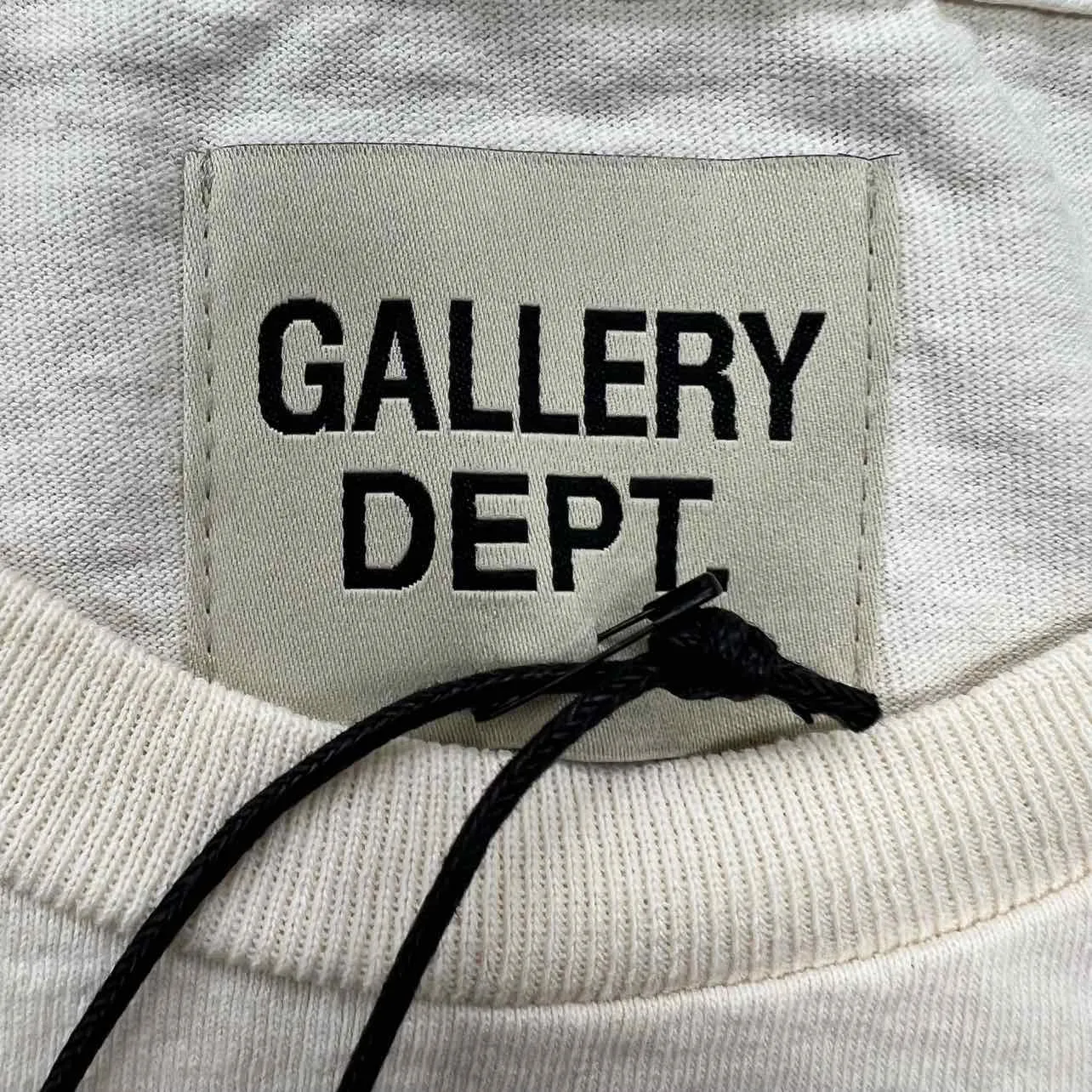 Gallery DEPT. T-Shirt POCKET LOGO Cream New Size M