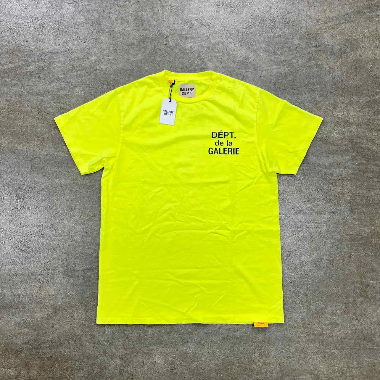 Gallery DEPT. T-Shirt SOUVENIR Neon New Size L